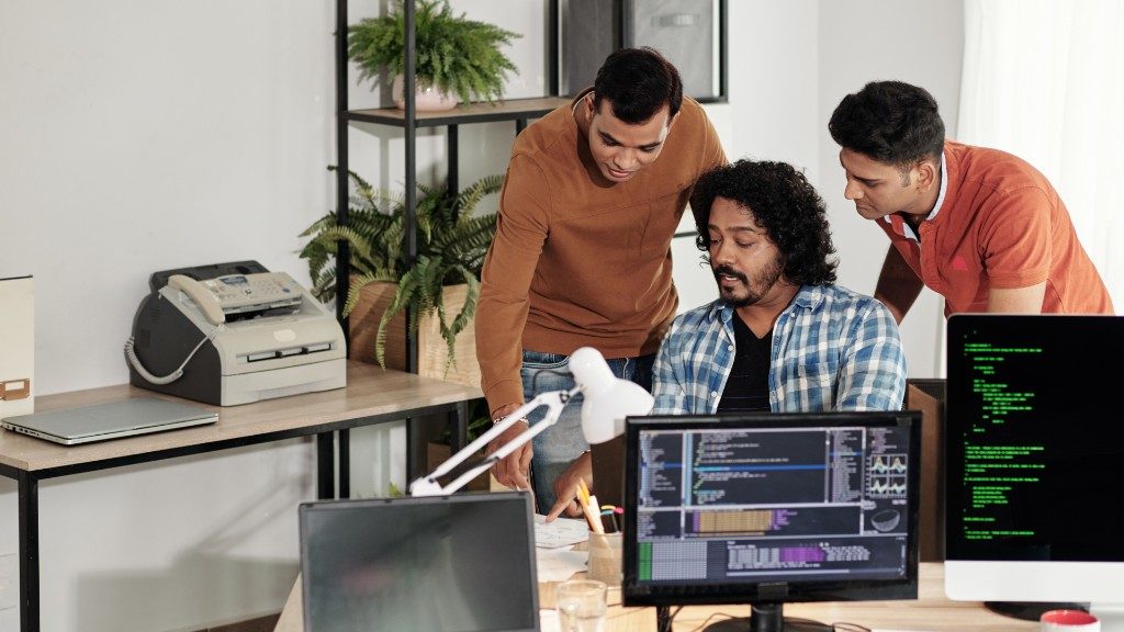 Cómo implementar inteligencia artificial en una empresa: lo que funciona, lo que falla y por dónde empezar